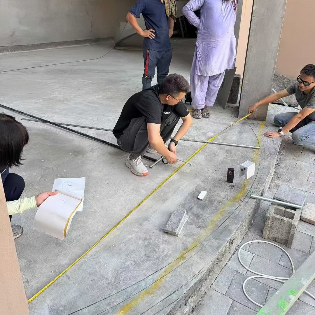 Project coordination for aluminum window solutions