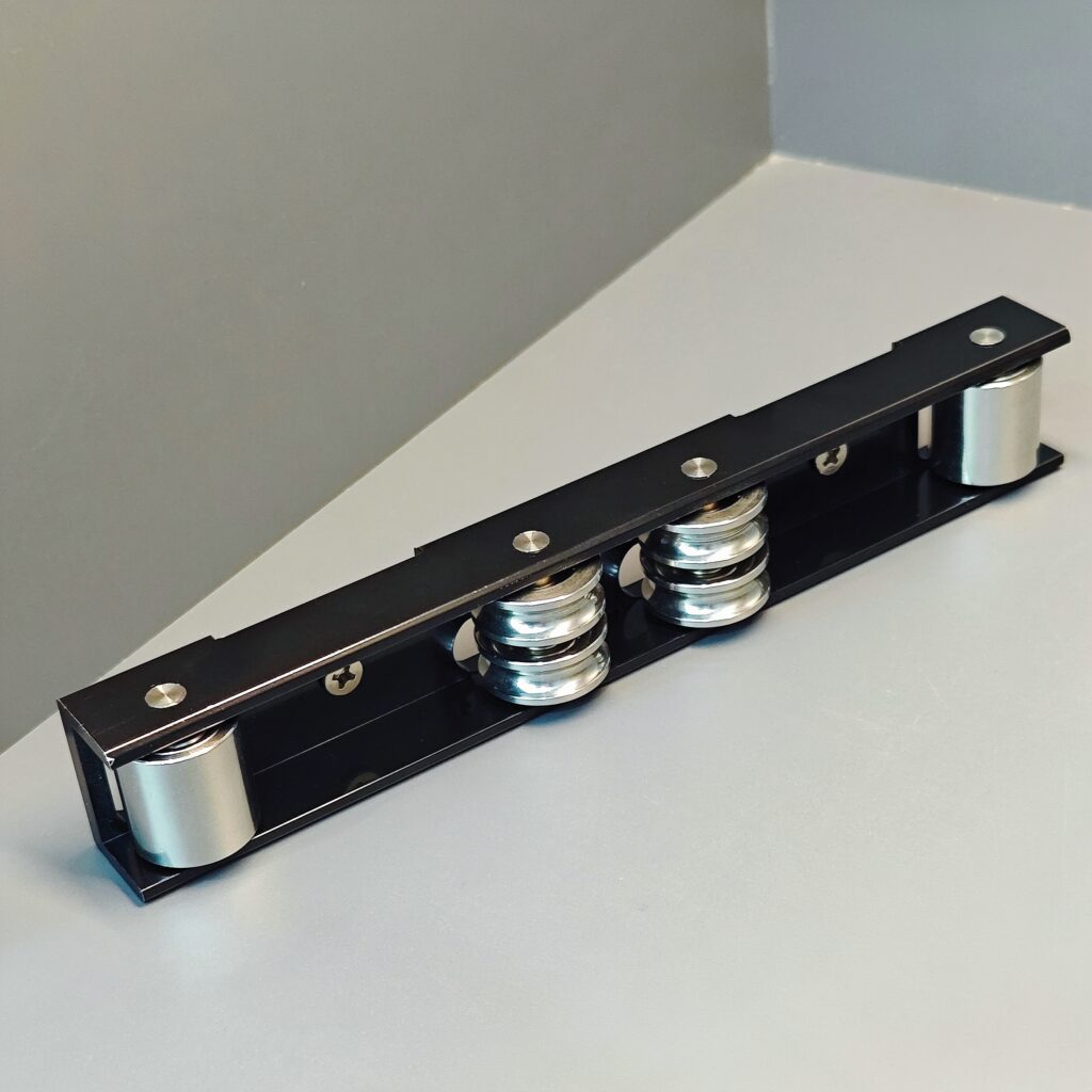 runner for sliding door